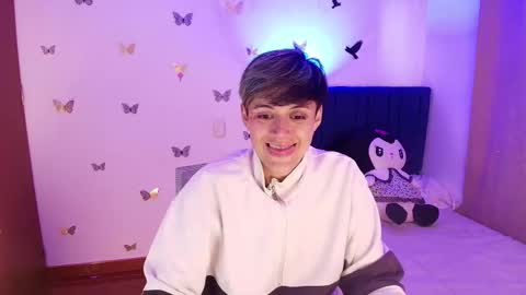 Snapshot of pafebame chatting on 18, 11, 2025 Fernanda online show from 18, 11, 2025