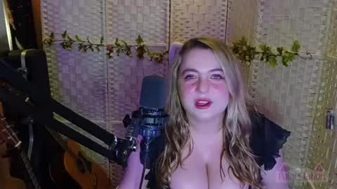 PaigeStation online show from 25, 4, 2026