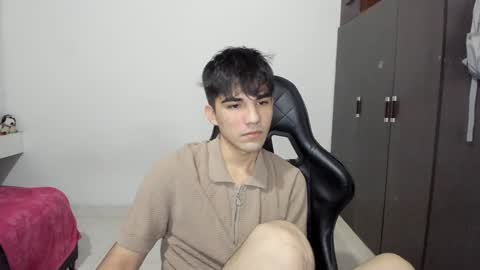 Snapshot of pakun_ chatting on 5, 1, 2025 pakun_ online show from 5, 1, 2025