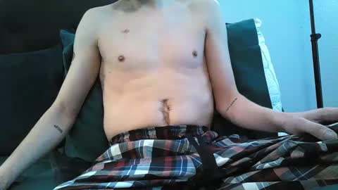 Snapshot of pale_atom chatting on 1, 1, 2025 Atom online show from 1, 1, 2025