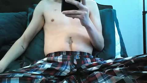 Snapshot of pale_atom chatting on 2, 1, 2025 Atom online show from 2, 1, 2025