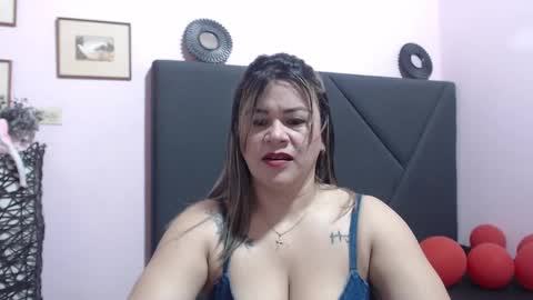 pamela_echeverria online show from 10, 9, 2025