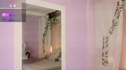 Snapshot of pamelaascott chatting on 17, 9, 2025 P A M online show from 17, 9, 2025