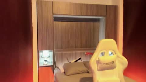 Snapshot of pamelaascott chatting on 9, 10, 2025 P A M online show from 9, 10, 2025