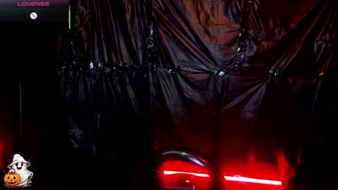 Snapshot of pamelaascott chatting on 16, 10, 2025 P A M online show from 16, 10, 2025