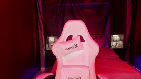 Snapshot of pamelaascott chatting on 21, 10, 2025 P A M online show from 21, 10, 2025