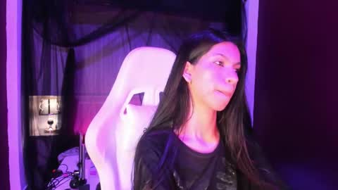 Snapshot of pamelaascott chatting on 7, 11, 2025 P A M online show from 7, 11, 2025