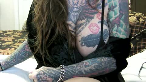 PAMELA GUNNS online show from 16, 2, 2025