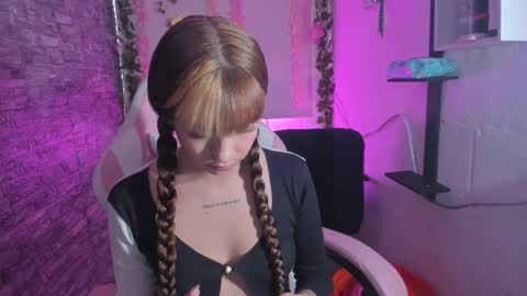 pamelajhonsom online show from 10, 11, 2025