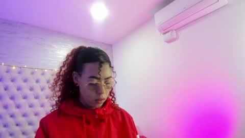 Snapshot of pamelamiler_ chatting on 4, 5, 2026 TELL ME PAMELLA AND GIVE ME A GOOD GRADE ITS IMPORTANT online show from 4, 5, 2026