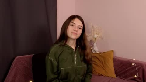 Snapshot of pamilarakestraw chatting on 5, 11, 2025 daniella online show from 5, 11, 2025