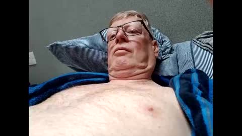 Snapshot of panda320 chatting on 9, 5, 2026 panda320 online show from 9, 5, 2026