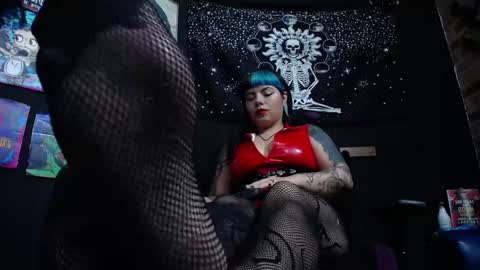       online show from 19, 2, 2025