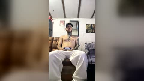 Snapshot of panthers_room chatting on 6, 4, 2026 panthers_room online show from 6, 4, 2026