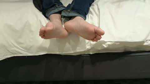 PantsLessTraveler online show from 12, 3, 2025