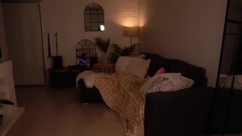 Kristina Kriss online show from 4, 3, 2026