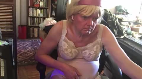 Pantyvioletlace online show from 7, 4, 2026