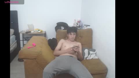 Snapshot of paola_alexander chatting on 2, 3, 2025 paola y alexander online show from 2, 3, 2025