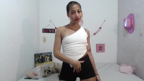 Paola online show from 31, 1, 2025