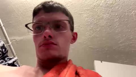 Snapshot of papi121221 chatting on 16, 11, 2025 papi121221 online show from 16, 11, 2025