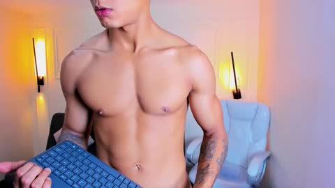 Snapshot of paradise_boy_s chatting on 31, 10, 2025 Ryan And Casper online show from 31, 10, 2025