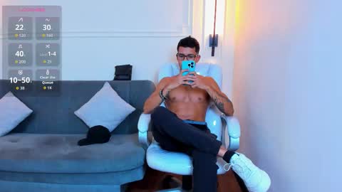 Snapshot of paradise_boy_s chatting on 4, 11, 2025 Ryan And Casper online show from 4, 11, 2025