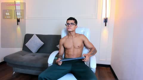 Snapshot of paradise_boy_s chatting on 10, 11, 2025 Ryan And Casper online show from 10, 11, 2025