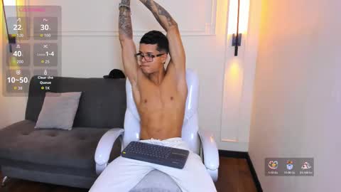 Snapshot of paradise_boy_s chatting on 28, 11, 2025 Ryan And Casper online show from 28, 11, 2025