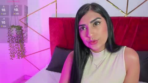 paris_evans_01 online show from 5, 11, 2025