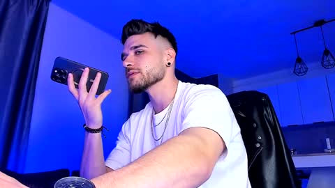 Paris online show from 31, 1, 2025