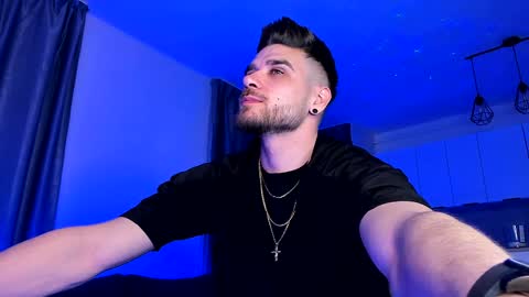 Paris online show from 2, 2, 2025