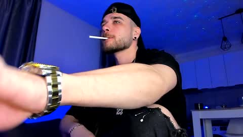 Paris online show from 5, 2, 2025