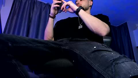 Paris online show from 10, 2, 2025