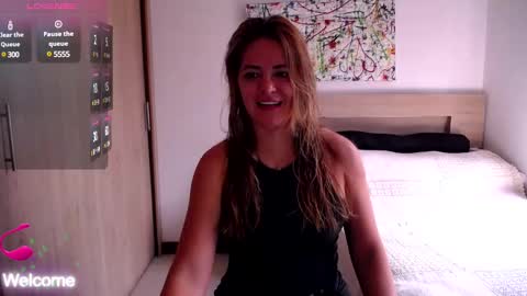 Snapshot of pariswlls chatting on 10, 2, 2025 Paris online show from 10, 2, 2025