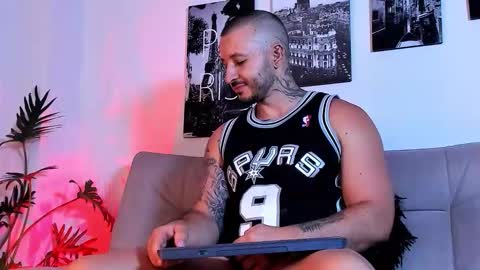 parker lavine online show from 25, 10, 2025