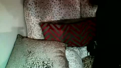 Snapshot of parlaytellio chatting on 4, 1, 2025 Parlay Tellio online show from 4, 1, 2025