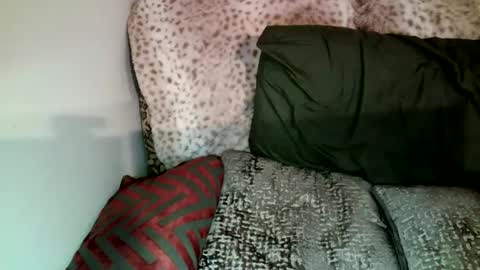 Snapshot of parlaytellio chatting on 7, 1, 2025 Parlay Tellio online show from 7, 1, 2025