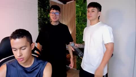 Snapshot of party_guyssex chatting on 6, 3, 2025 liampacoyosh and erick online show from 6, 3, 2025