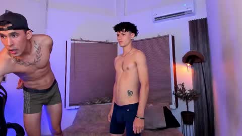 Snapshot of party_guyssex chatting on 23, 9, 2025 liampacoyosh and erick online show from 23, 9, 2025