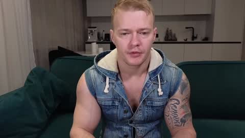 Snapshot of pashka_x chatting on 7, 1, 2025 Pashka online show from 7, 1, 2025