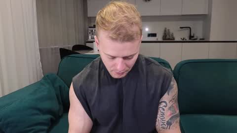 Snapshot of pashka_x chatting on 7, 1, 2025 Pashka online show from 7, 1, 2025