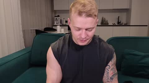 Snapshot of pashka_x chatting on 7, 1, 2025 Pashka online show from 7, 1, 2025