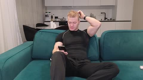 Snapshot of pashka_x chatting on 9, 1, 2025 Pashka online show from 9, 1, 2025