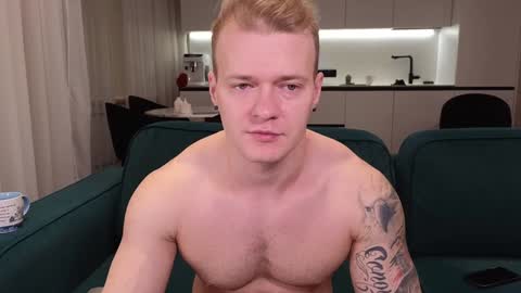 Snapshot of pashka_x chatting on 18, 1, 2025 Pashka online show from 18, 1, 2025