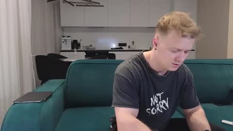 Snapshot of pashka_x chatting on 28, 2, 2025 Pashka online show from 28, 2, 2025