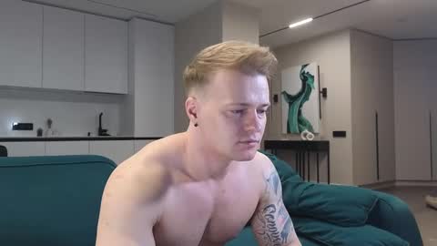 Snapshot of pashka_x chatting on 2, 3, 2025 Pashka online show from 2, 3, 2025