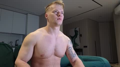 Snapshot of pashka_x chatting on 11, 9, 2025 Pashka online show from 11, 9, 2025