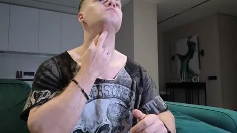 Snapshot of pashka_x chatting on 15, 9, 2025 Pashka online show from 15, 9, 2025