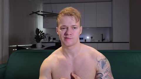 Snapshot of pashka_x chatting on 28, 9, 2025 Pashka online show from 28, 9, 2025