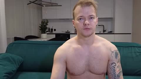 Snapshot of pashka_x chatting on 2, 10, 2025 Pashka online show from 2, 10, 2025